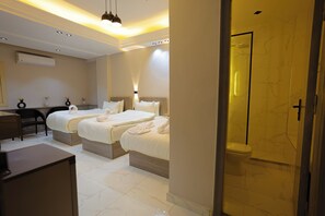 Comfort háromágyas szoba | Prémium ágynemű, memóriahabos ágy, ingyenes wifi és ágynemű