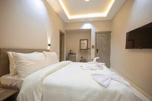 Comfort szoba kétszemélyes vagy két külön ággyal, kilátással a városra | Prémium ágynemű, memóriahabos ágy, ingyenes wifi és ágynemű