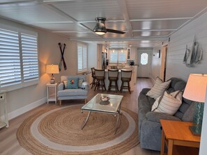TV - Beach Villa on Longboat Key (Longboat Key)