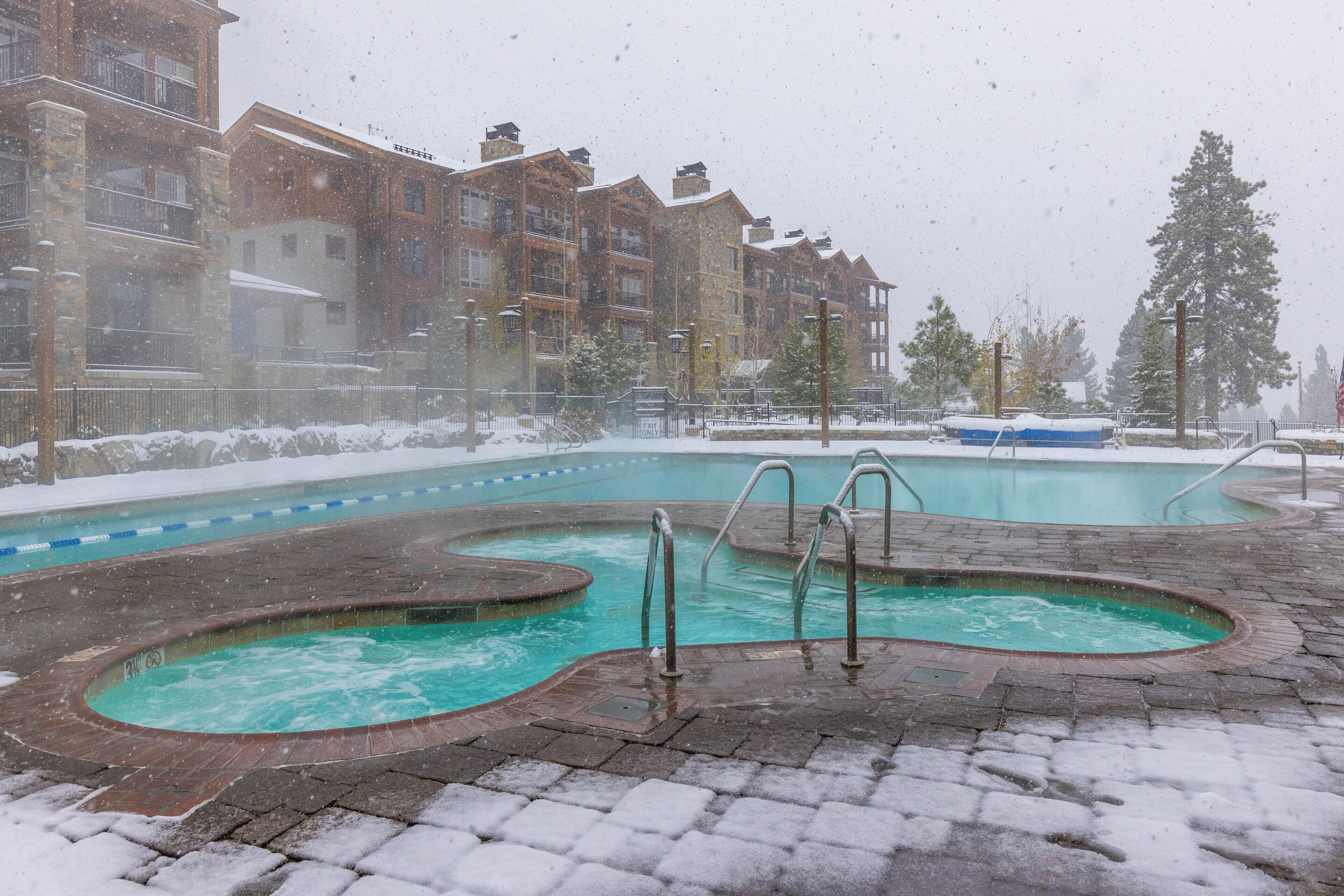 Piscine extérieure, piscine chauffée