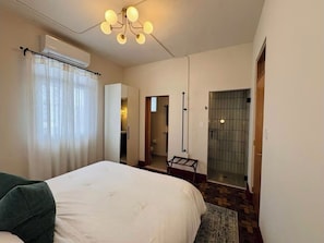 3 chambres, fer et planche à repasser, accès Internet, draps fournis