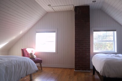 Work, creative or vacation residencies. 