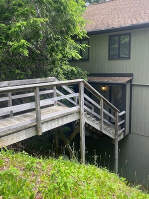 Property grounds - Walk to Ski, Hike, Fish, Bike +
Spacious & Updated (Sugar Mountain)