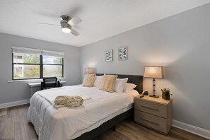 2 bedrooms, desk, iron/ironing board, WiFi