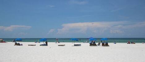 Ligstoelen, strandlakens