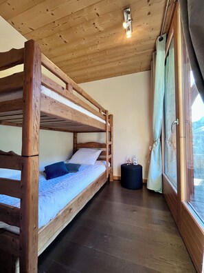 5 makuuhuonetta, ilmainen Wi-Fi