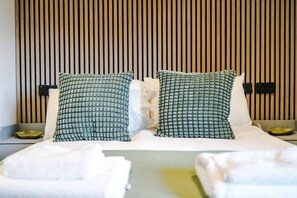 2 makuuhuonetta, silitysrauta/-lauta, Wi-Fi, vuodevaatteet