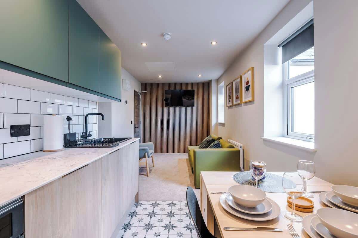 المنشأة من الداخل