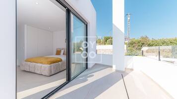 3 dormitoris, planxa i posts de planxar, wifi i roba de llit