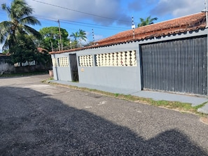 Property grounds - House in excellent location in Salinopolis (Salinópolis)