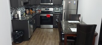2-bedroom Luxury Private Legal Basement Suite with Private Entrance