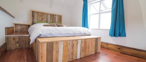 1 soverom, internettilgang og sengetøy