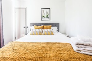 4 chambres, fer et planche à repasser, accès au Wi-Fi (inclus)