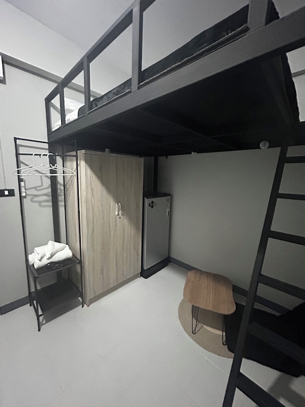Deluxe Studio | Living area