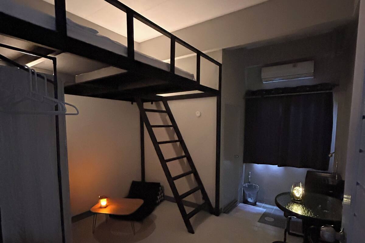 Deluxe Studio