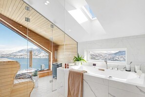 Shower, jetted bath, hair dryer, bidet