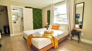 1 soverom, skrivebord, strykejern/-brett og wi-fi (inkludert)