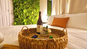 1 soverom, skrivebord, strykejern/-brett og wi-fi (inkludert)