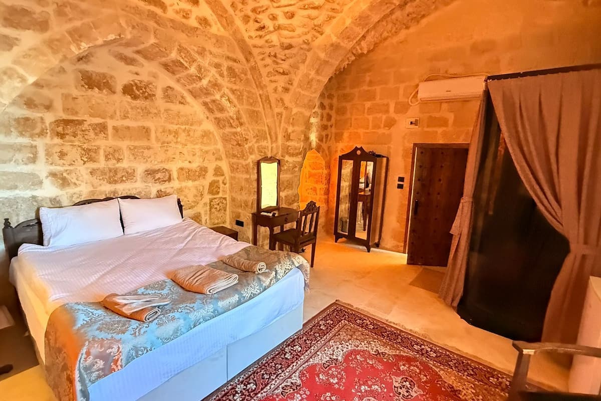 Deluxe Room, City View | Individually decorated, individually furnished, desk, laptop workspace
