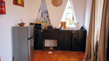 FerienhĂŒtte, Gartenblick | Eigene KĂŒche | Mini-KĂŒhlschrank, Mikrowelle, Herdplatte