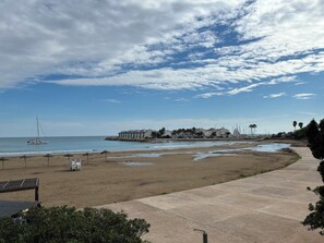 On the beach - Apartment for up to 16 people with direct access to the sea in Alcossebre marina (Alcossebre)