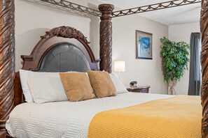 5 bedrooms, desk, iron/ironing board, WiFi