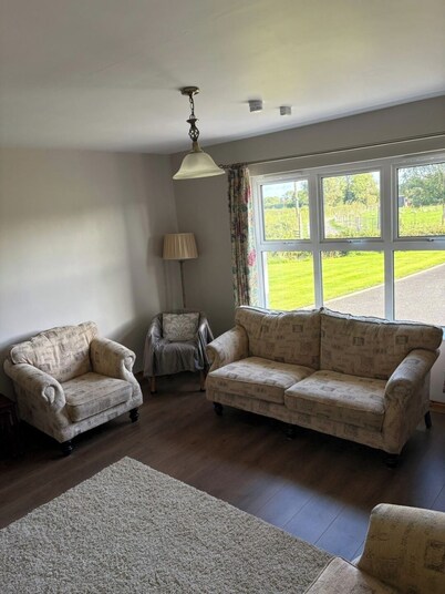 SELF-CATERING COTTAGE