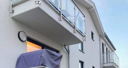 Apartment Paul - Small cozy apartment with balcony and side sea view