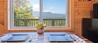 Smoky Mountain Tiny Home Escape – 16 Acres Near Waynesville & Maggie Valley