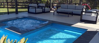 Relaxing Acreage Retreat – Pool, Spa & Media Room
