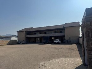 Exterior - Big Horn Motor Inn (Grande Cache)