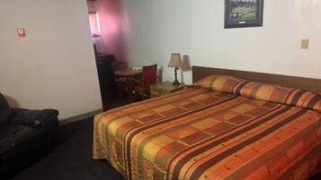 Comfort Tek Kişilik Oda, 1 En Büyük (King) Boy Yatak, Dağ Manzaralı | Masa, dizüstü bilgisayar çalışma alanı, ücretsiz kablosuz İnternet