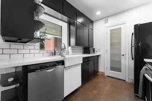 Fridge, microwave, oven, stovetop - Historic Home with Modern Amenities in Phoenix (Phoenix)