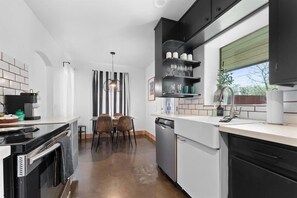 Fridge, microwave, oven, stovetop - Historic Home with Modern Amenities in Phoenix (Phoenix)