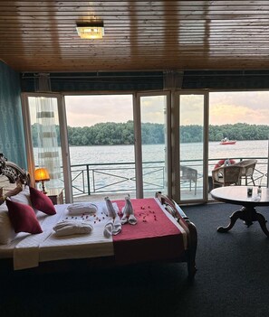 Deluxe Double Room, Balcony, River View