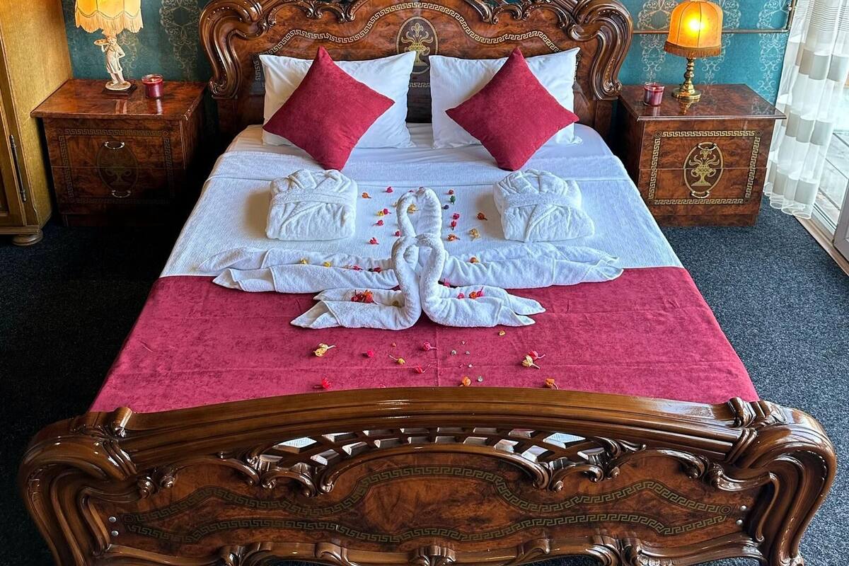 Deluxe Triple Room, Balcony, River View | Free WiFi
