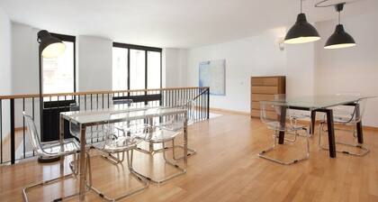Spacious apartment close to Park Guell