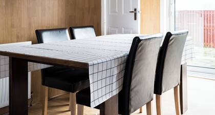 Charming Livingston Home With Garden