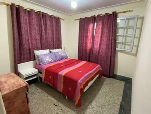 2 多间卧室、熨斗/熨衣板、WiFi、床单