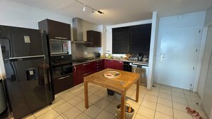Microwave, oven, stovetop, dishwasher