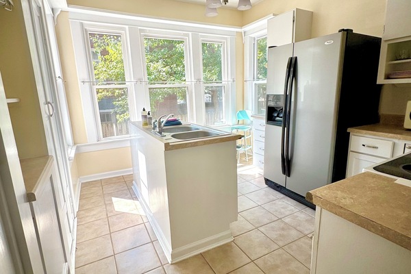 Micro-ondes, four, plaque de cuisson, lave-vaisselle