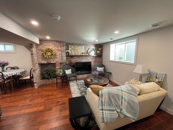 Living area - Newly Renovated Two Bedroom Basement Suite (Calgary)