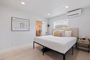 Desk, iron/ironing board, WiFi