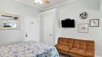 1 bedroom, travel crib, WiFi (free), bed sheets