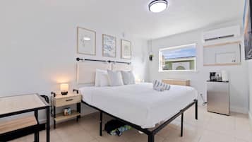 Desk, iron/ironing board, WiFi