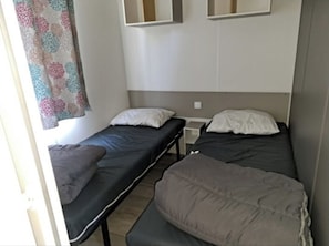 2 bedrooms