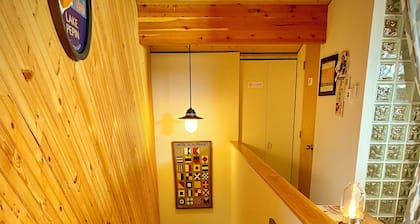 Pepin Guest Haus - walk to the winery!