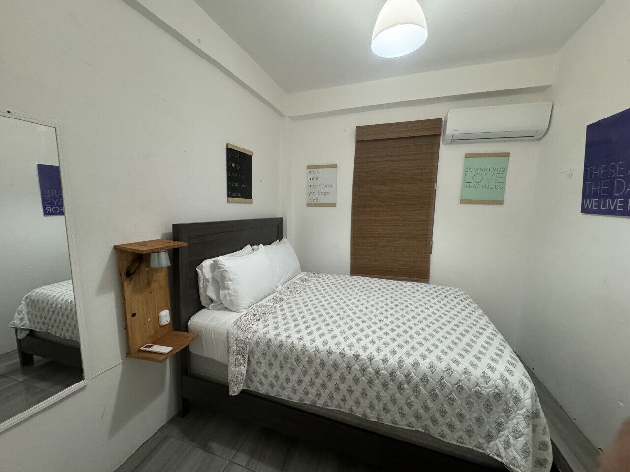 4 habitaciones, escritorio, tabla de planchar con plancha y wifi 