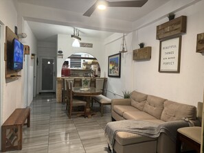 Dining - VSS Rustic: Stylish & Relaxing Escape Near Beaches (Arecibo)