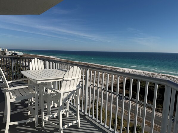 Outdoor dining - Gulf-Front Luxury Condo on Pensacola Bch 2Bd/2Ba, Pool, Balcony (Pensacola Beach)